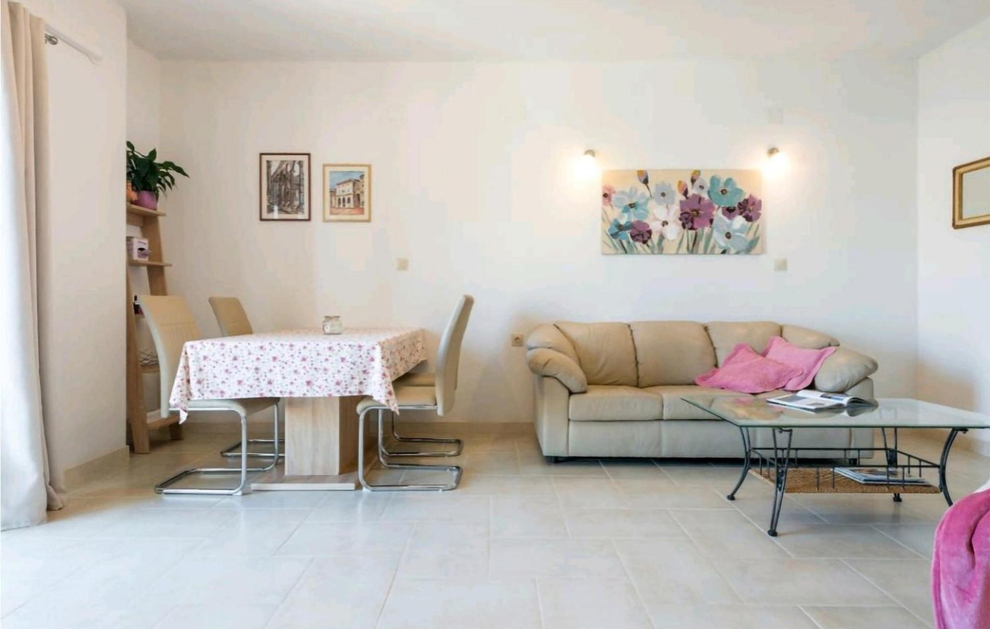 Amazing Apartment In Selca With Wifi Екстериор снимка