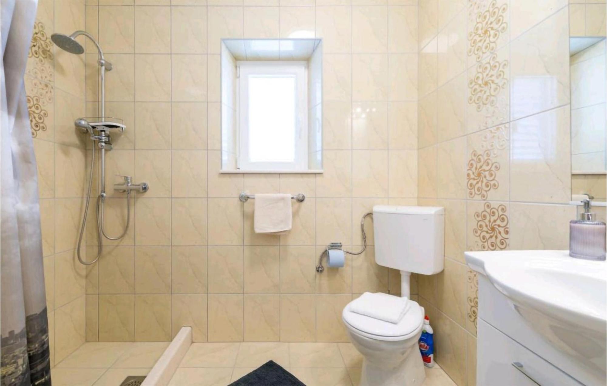 Amazing Apartment In Selca With Wifi Екстериор снимка